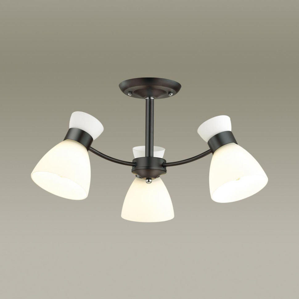 Люстра на штанге Lumion Wilma 4534/3C